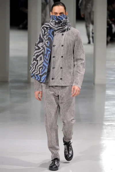 Look 14
